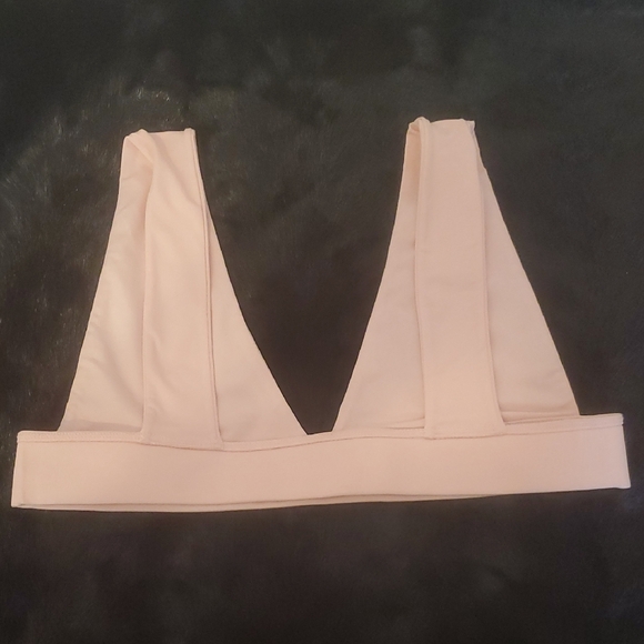 Chic Light Pink Triangle Bralette - Picture 7 of 7